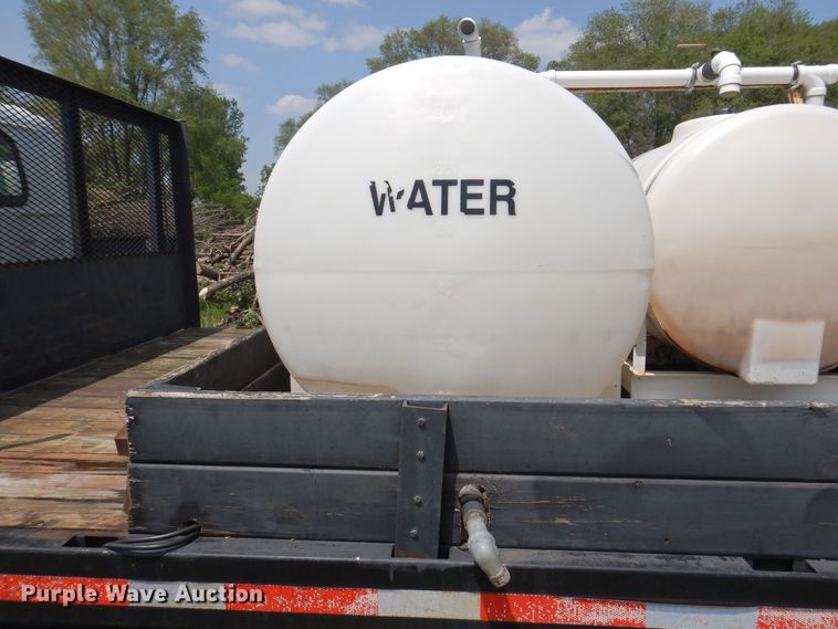 image for item JO9156 2005 GMC W4500  flatbed truck