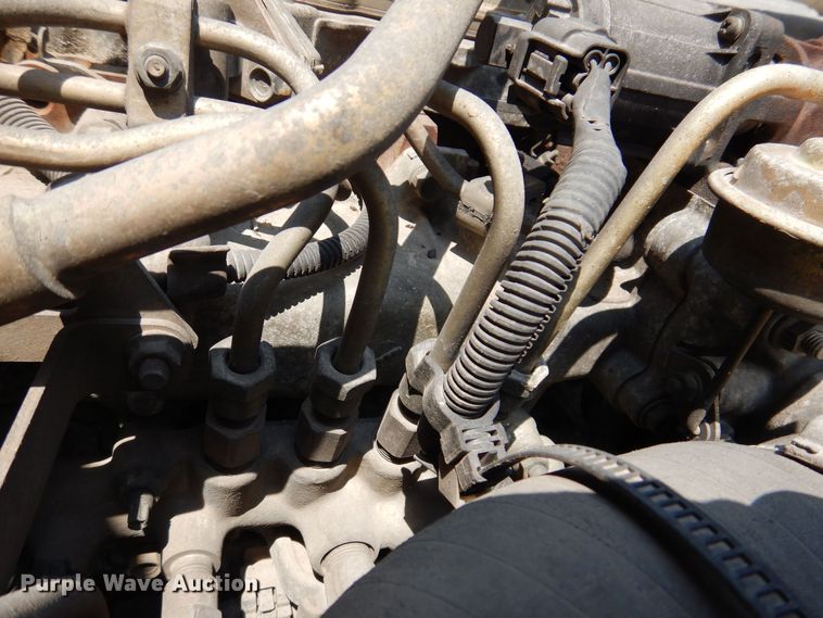 image for item JO9156 2005 GMC W4500  flatbed truck