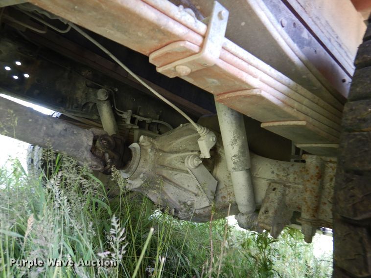 image for item JO9156 2005 GMC W4500  flatbed truck