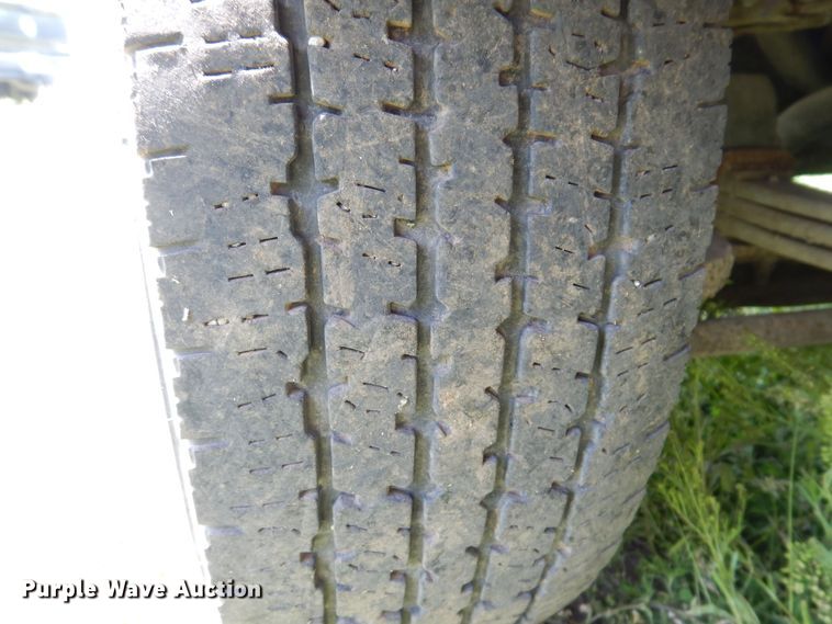 image for item JO9156 2005 GMC W4500  flatbed truck