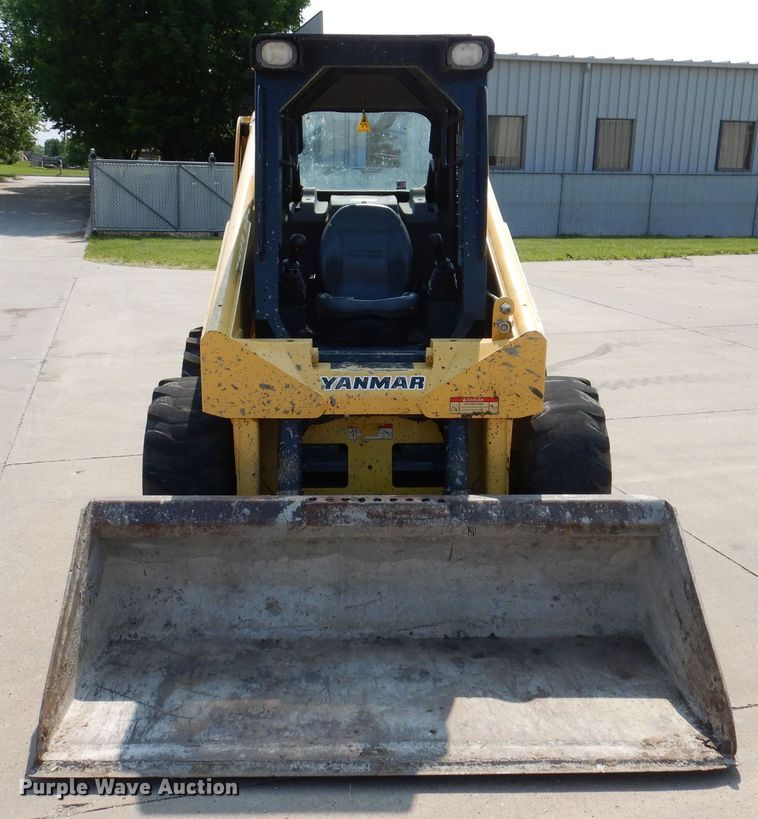 image for item JO9158 2012 Yanmar S220R  skid steer loader
