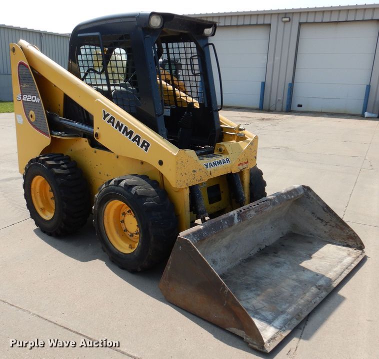 image for item JO9158 2012 Yanmar S220R  skid steer loader