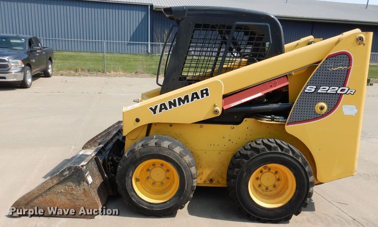 image for item JO9158 2012 Yanmar S220R  skid steer loader