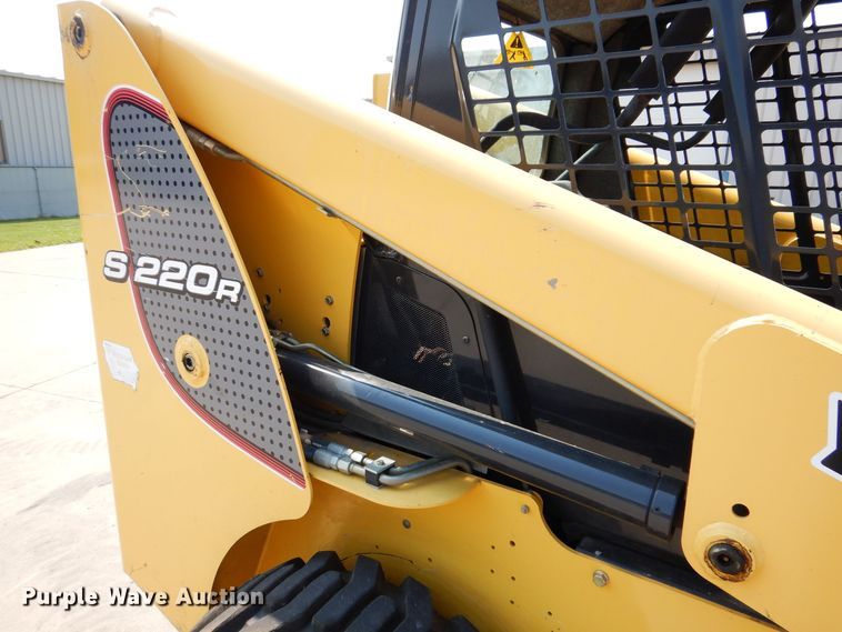image for item JO9158 2012 Yanmar S220R  skid steer loader