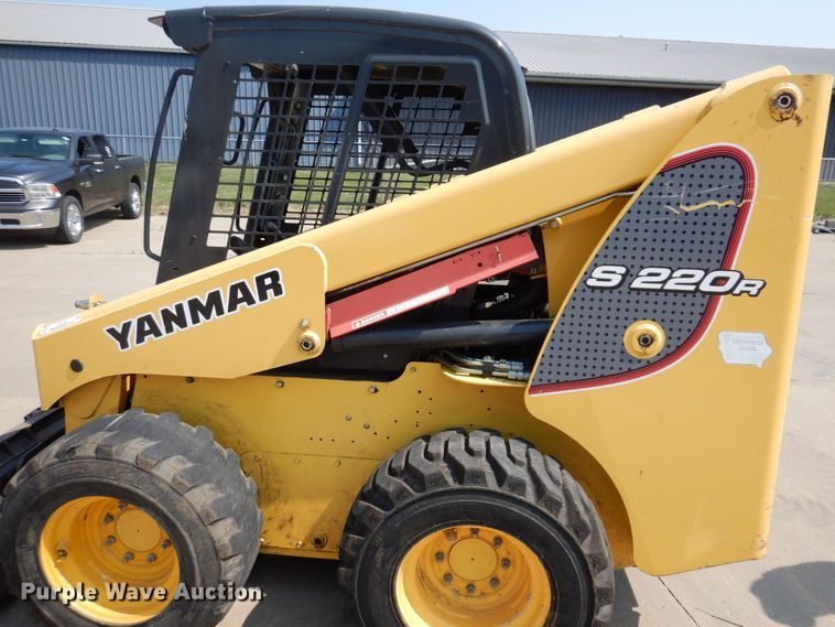 image for item JO9158 2012 Yanmar S220R  skid steer loader