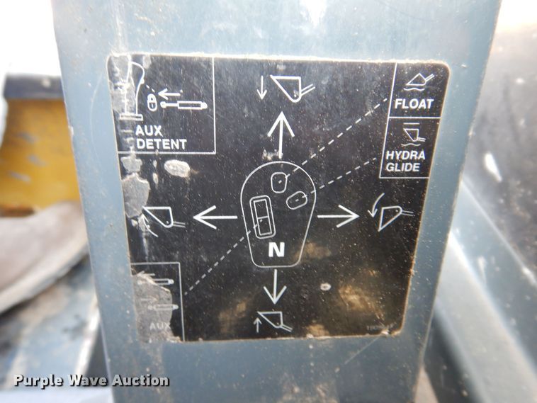 image for item JO9158 2012 Yanmar S220R  skid steer loader