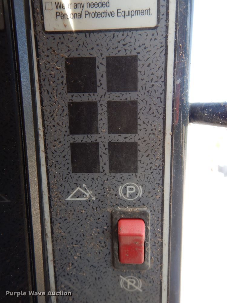 image for item JO9158 2012 Yanmar S220R  skid steer loader