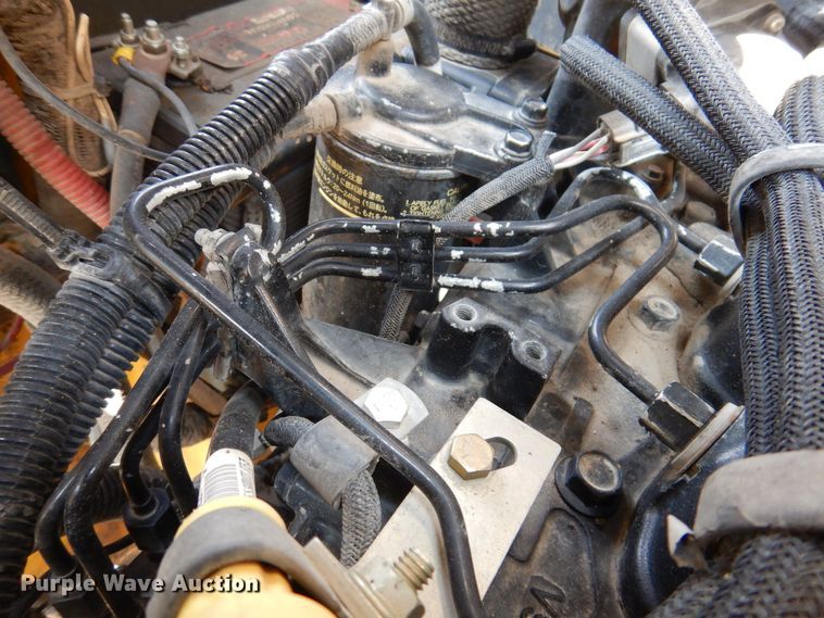 image for item JO9158 2012 Yanmar S220R  skid steer loader