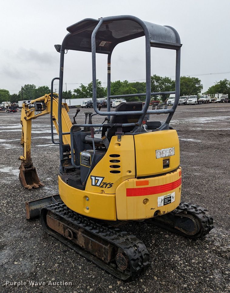 image for item KB9427 2005 John Deere 17ZTS  mini excavator
