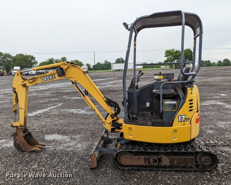 image for item KB9427 2005 John Deere 17ZTS  mini excavator