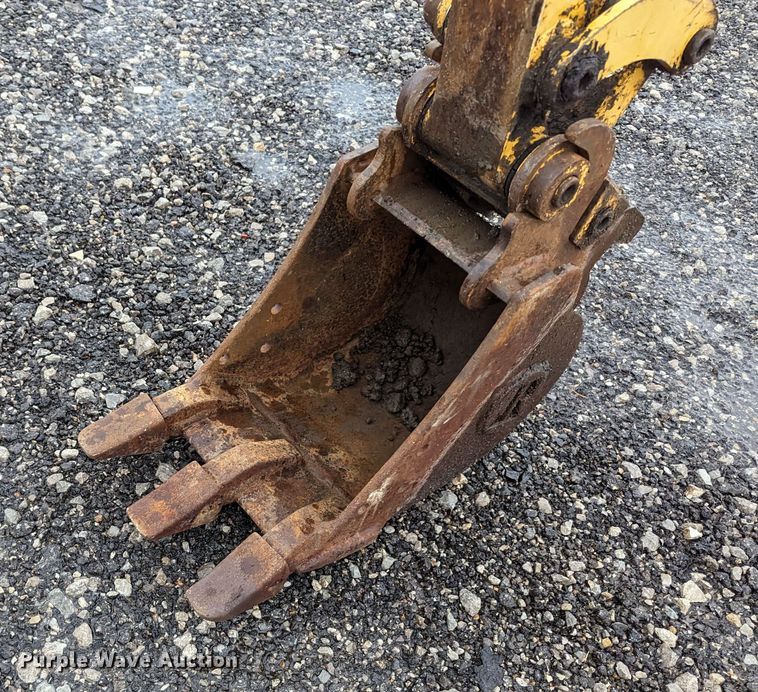 image for item KB9427 2005 John Deere 17ZTS  mini excavator