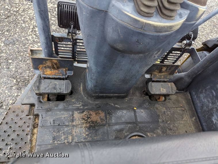 image for item KB9427 2005 John Deere 17ZTS  mini excavator