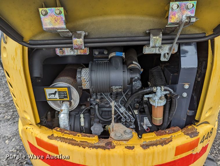 image for item KB9427 2005 John Deere 17ZTS  mini excavator