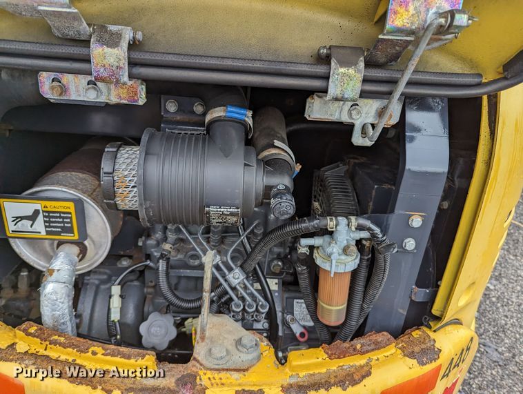 image for item KB9427 2005 John Deere 17ZTS  mini excavator