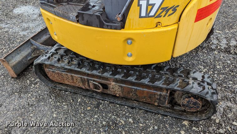 image for item KB9427 2005 John Deere 17ZTS  mini excavator