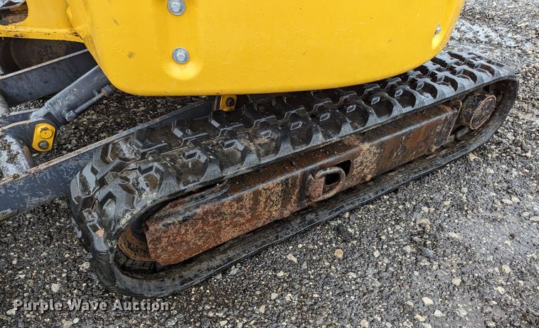 image for item KB9427 2005 John Deere 17ZTS  mini excavator