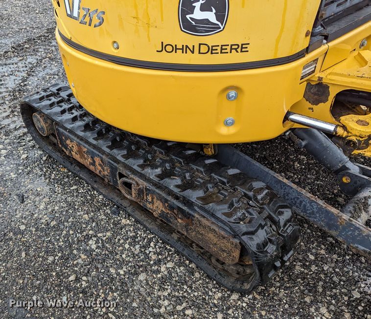 image for item KB9427 2005 John Deere 17ZTS  mini excavator