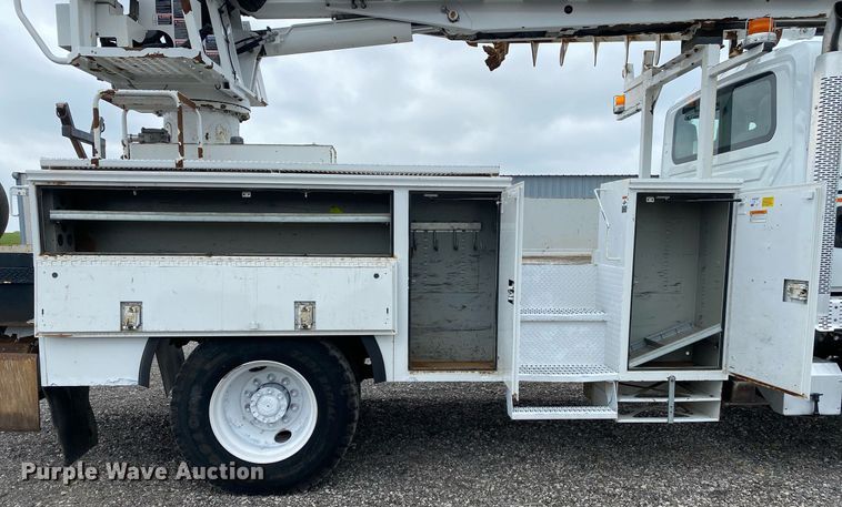 image for item KB9431 2013 International 7300 SFA  digger derrick truck