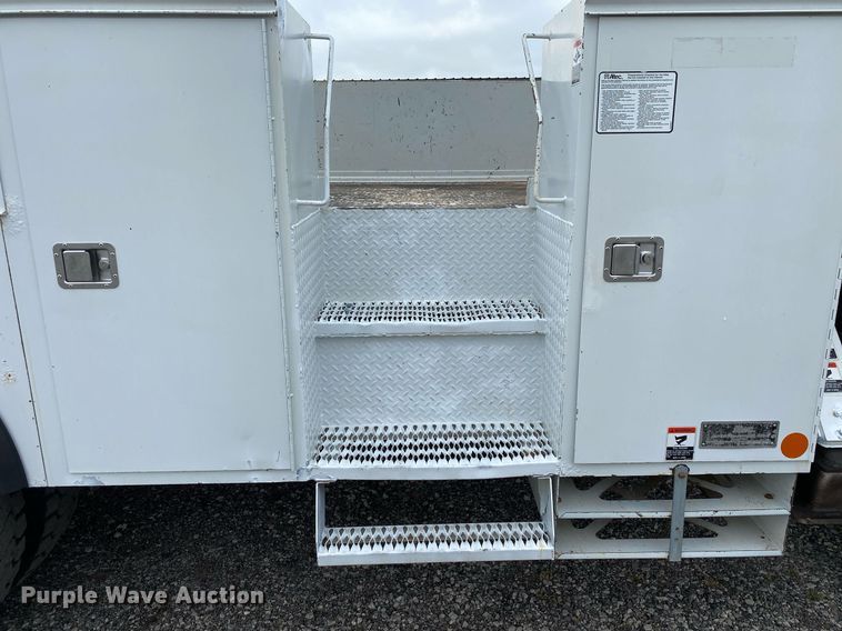 image for item KB9431 2013 International 7300 SFA  digger derrick truck