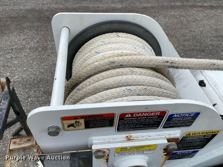 image for item KB9431 2013 International 7300 SFA  digger derrick truck