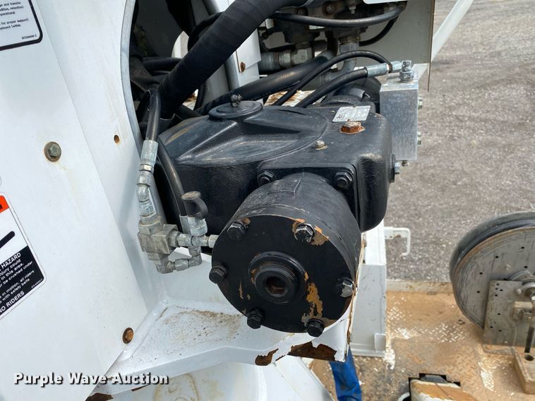 image for item KB9431 2013 International 7300 SFA  digger derrick truck