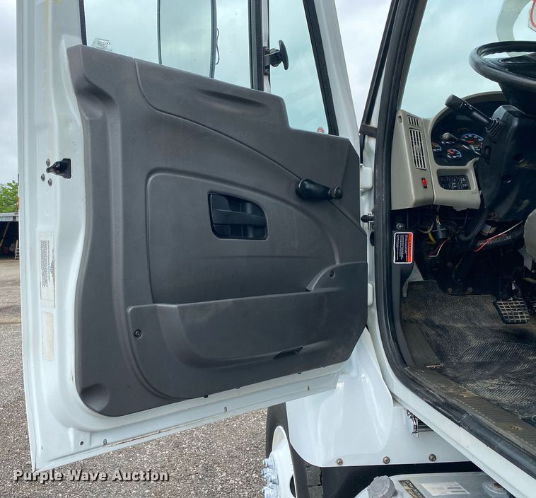 image for item KB9431 2013 International 7300 SFA  digger derrick truck