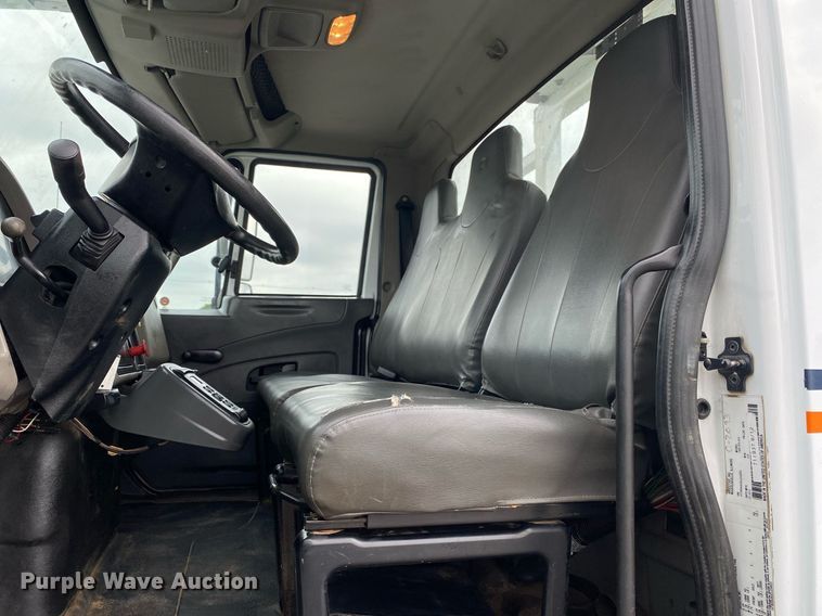 image for item KB9431 2013 International 7300 SFA  digger derrick truck