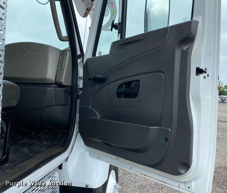 image for item KB9431 2013 International 7300 SFA  digger derrick truck