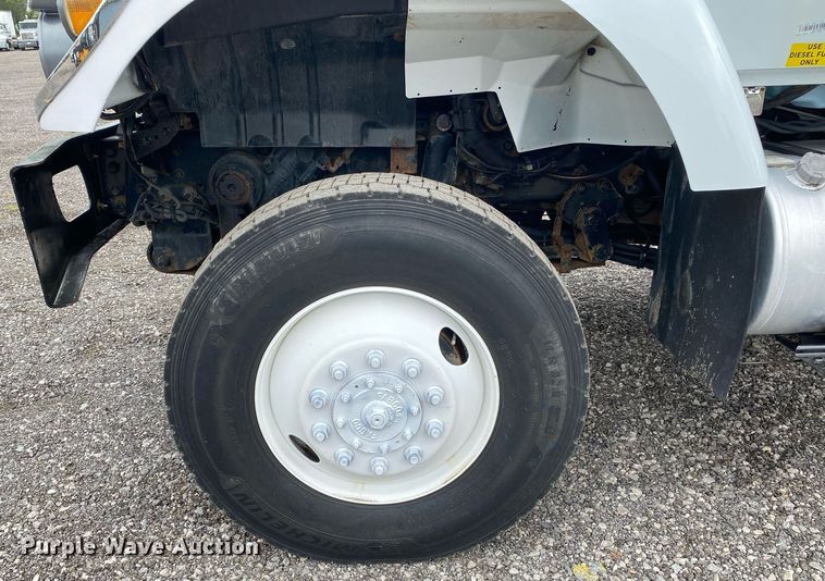 image for item KB9431 2013 International 7300 SFA  digger derrick truck