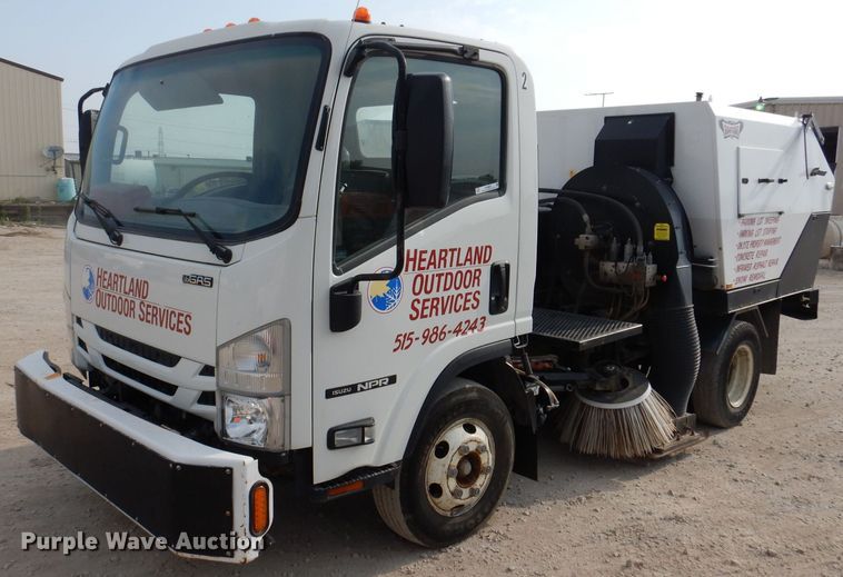image for item KN9965 2016 Isuzu NPR  street sweeper truck
