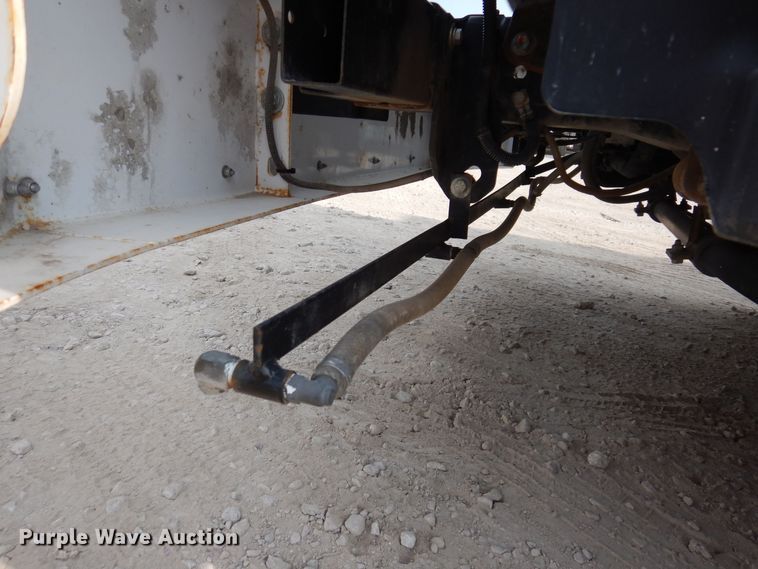 image for item KN9965 2016 Isuzu NPR  street sweeper truck