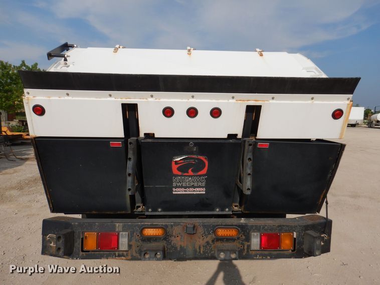 image for item KN9965 2016 Isuzu NPR  street sweeper truck