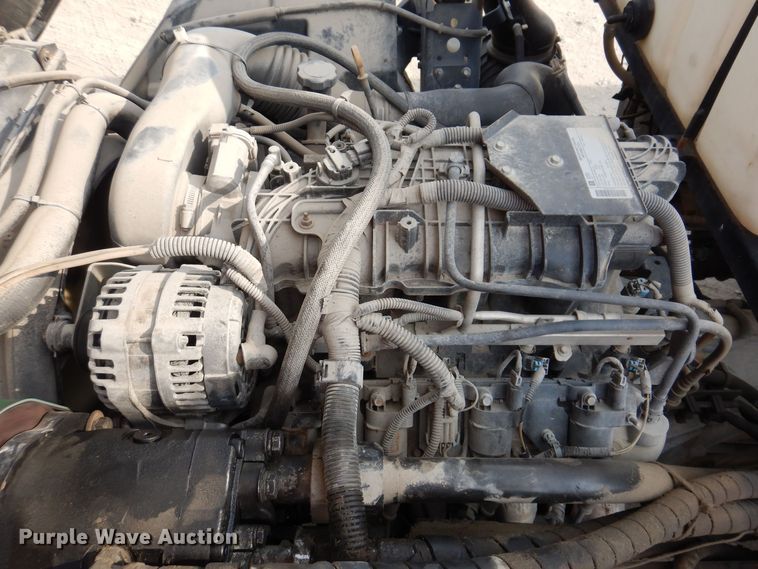 image for item KN9965 2016 Isuzu NPR  street sweeper truck