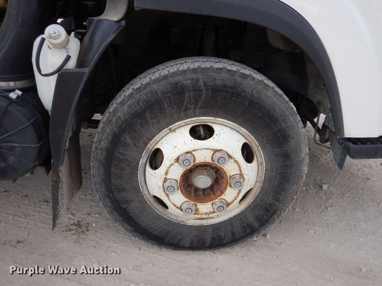 image for item KN9965 2016 Isuzu NPR  street sweeper truck