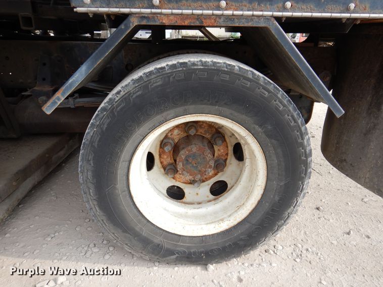 image for item KN9965 2016 Isuzu NPR  street sweeper truck