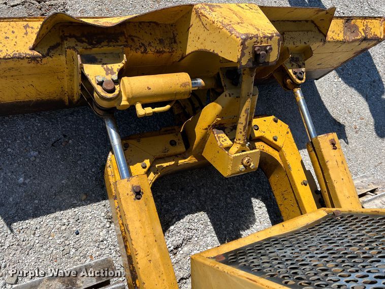 image for item KR9466 Komatsu D20A6  dozer