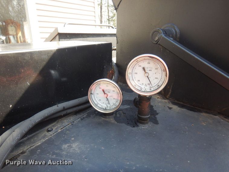 image for item KU9986 2009 Cimline Metro 275  melter applicator