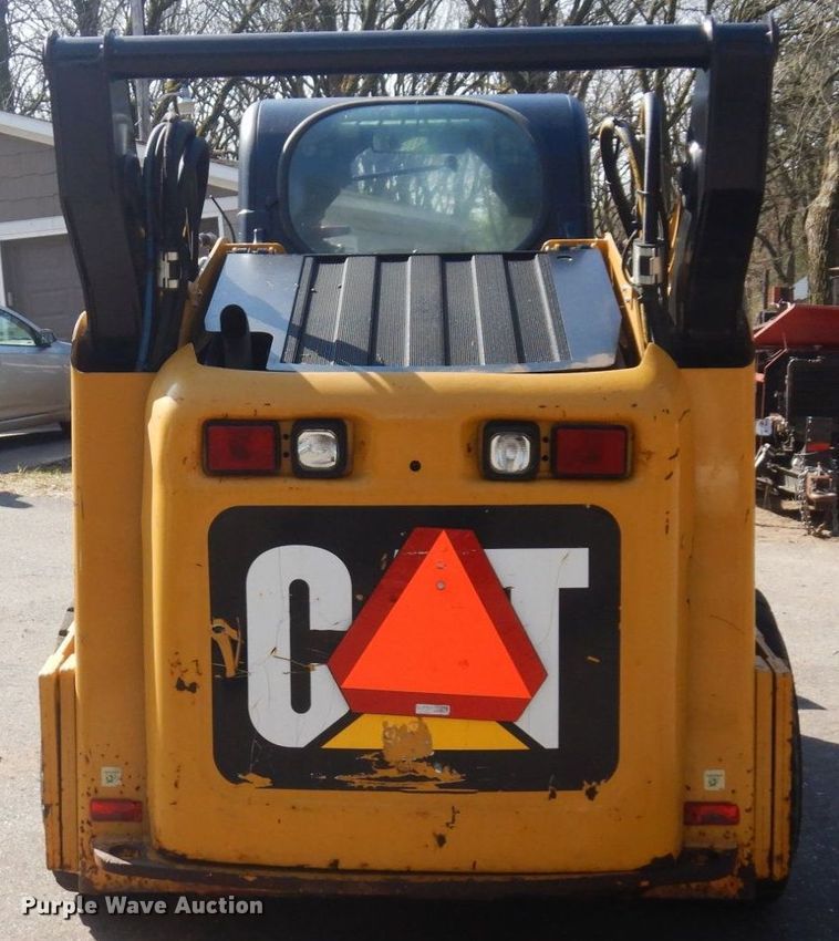 image for item KU9989 2012 Caterpillar 262C  skid steer loader