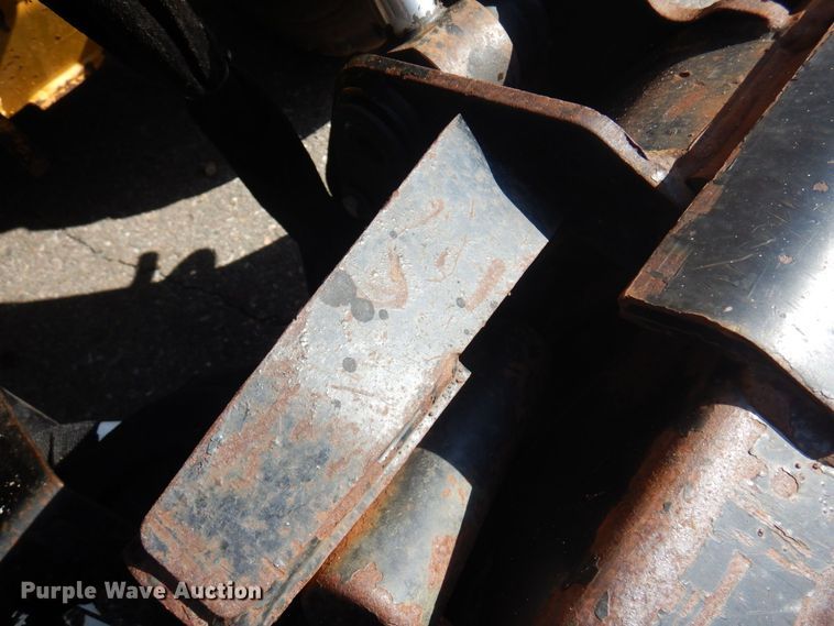 image for item KU9989 2012 Caterpillar 262C  skid steer loader