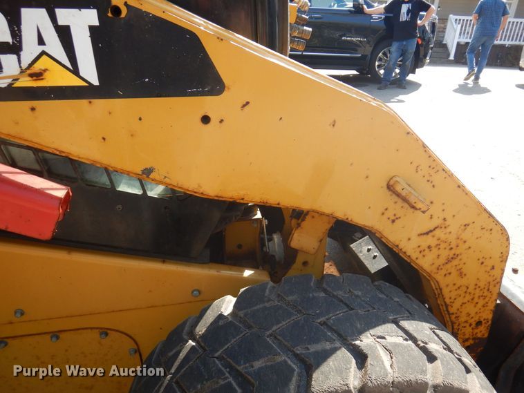 image for item KU9989 2012 Caterpillar 262C  skid steer loader