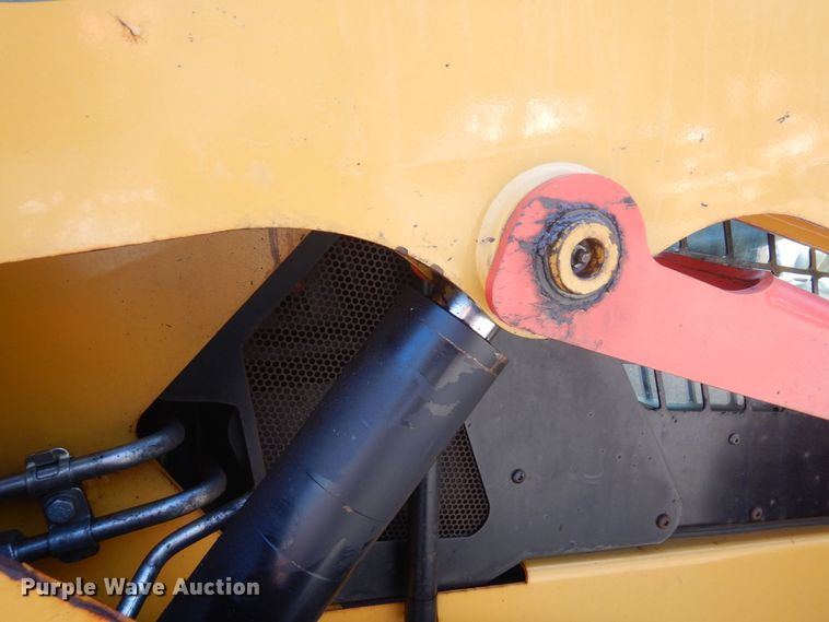 image for item KU9989 2012 Caterpillar 262C  skid steer loader