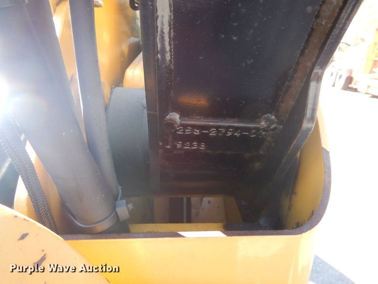 image for item KU9989 2012 Caterpillar 262C  skid steer loader