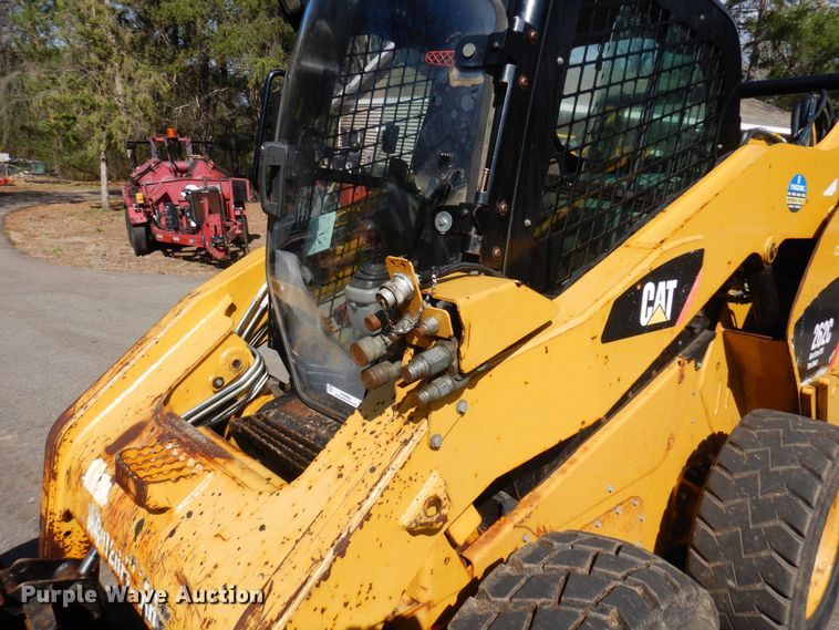 image for item KU9989 2012 Caterpillar 262C  skid steer loader