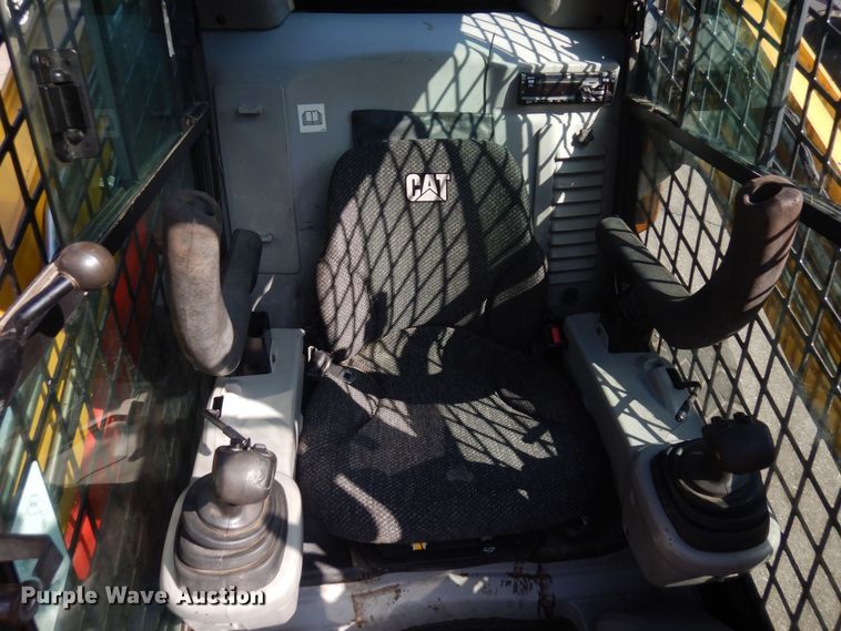 image for item KU9989 2012 Caterpillar 262C  skid steer loader