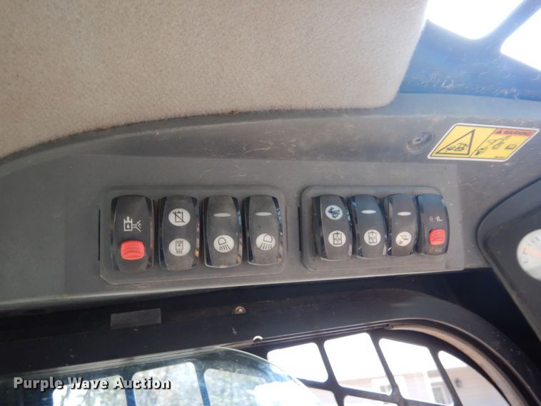 image for item KU9989 2012 Caterpillar 262C  skid steer loader
