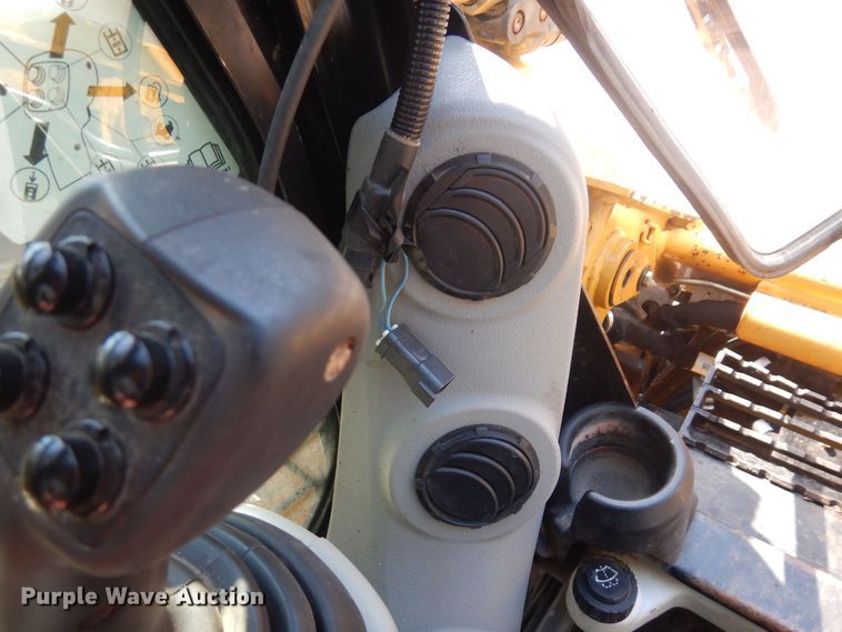 image for item KU9989 2012 Caterpillar 262C  skid steer loader