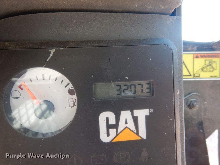image for item KU9989 2012 Caterpillar 262C  skid steer loader