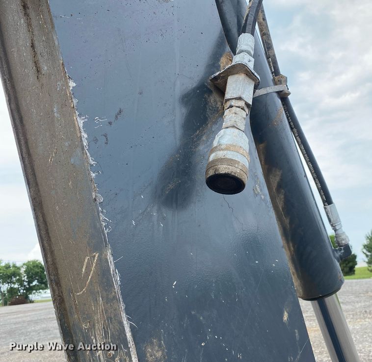 image for item KW9258 2018 John Deere 310SL  backhoe