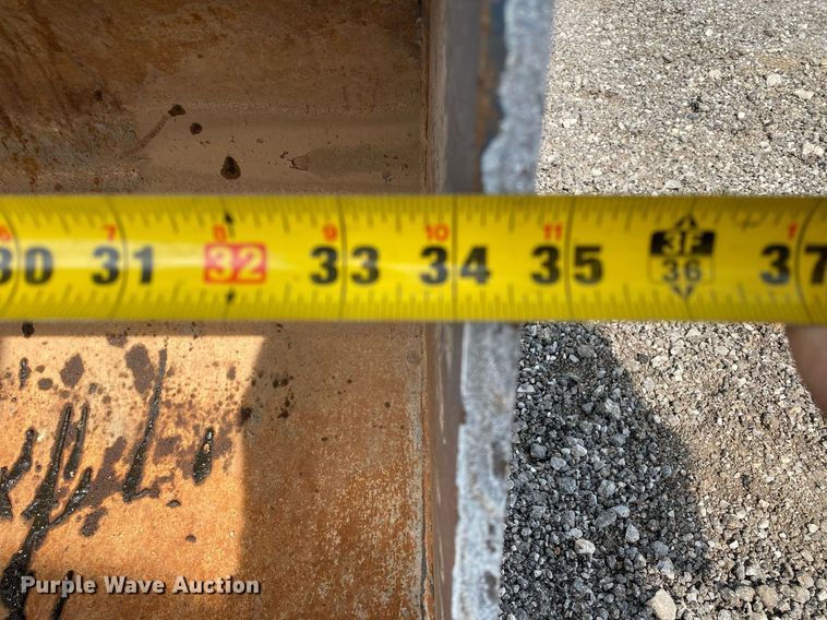 image for item KW9258 2018 John Deere 310SL  backhoe