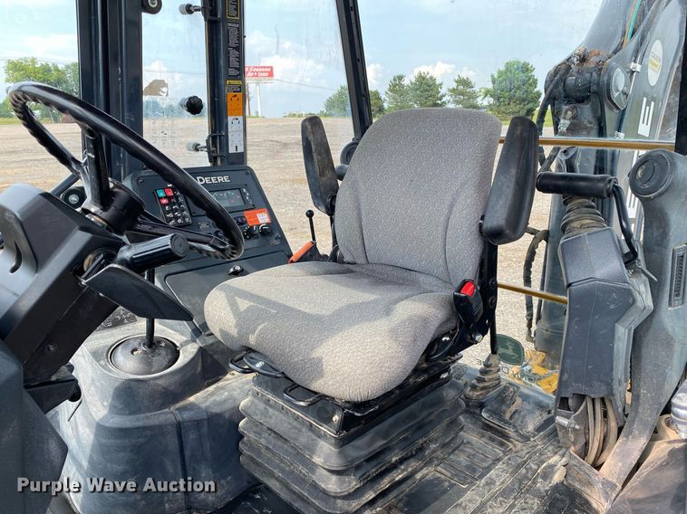 image for item KW9258 2018 John Deere 310SL  backhoe